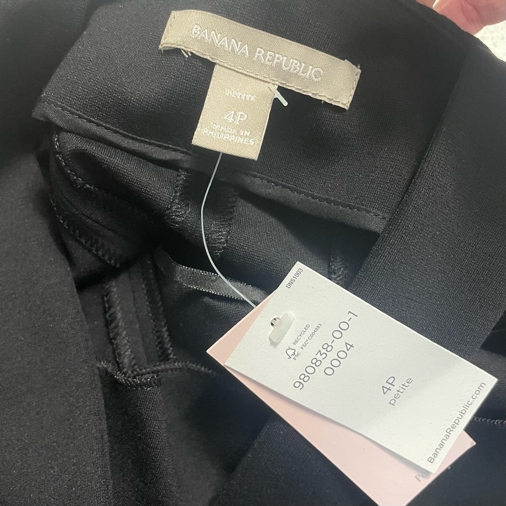 Banana Republic Cross Back Ponte Fit-and-Flare Black Dress size 4P $130 NWT - Picture 4 of 8